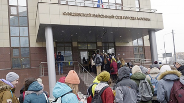 В Москве и Санкт-Петербурге вновь «заминировали» суды
