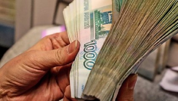 Сотрудница российского банка присвоила миллионный счет 83-летнего пенсионера