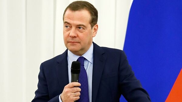 Медведев увидел реальную угрозу отключения России от глобального интернета