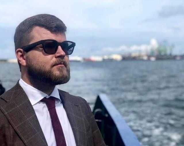 "Машинист" Кравцов живет на откатах