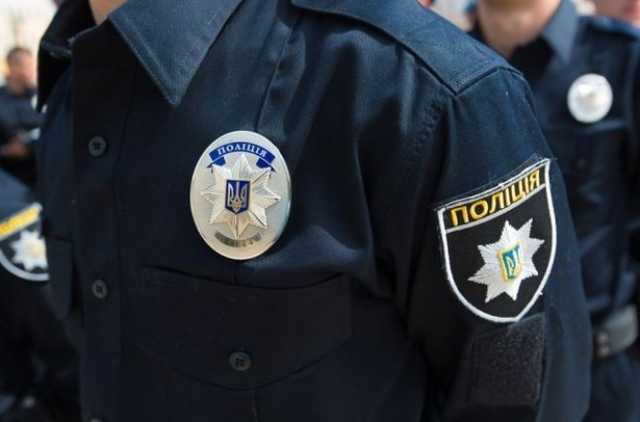 Во Львове задержанный украл оружие у полицейского, ключ от райотдела и сбежал
