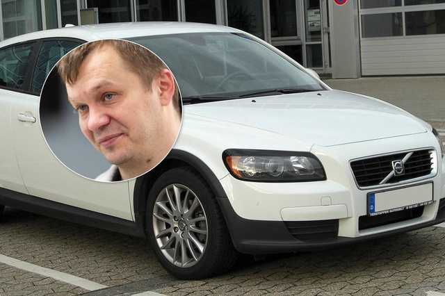           1,1 