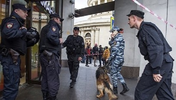 Девять российских школ эвакуировали из-за сообщений о минировании