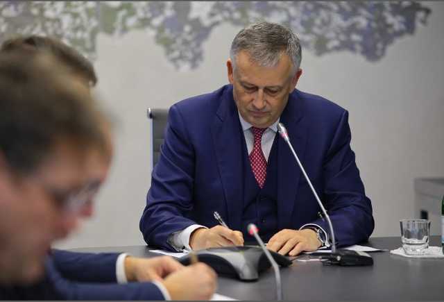 Губернатор Дрозденко приобрел новые часы за 1 миллион рублей