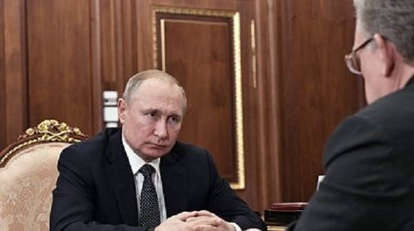 Путин оценил неисполнение бюджета на триллион рублей словами «что-то многовато»
