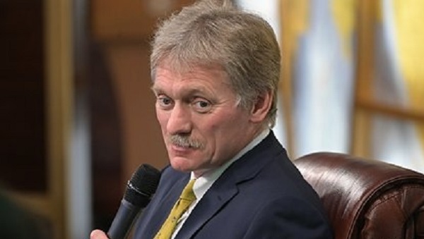 Песков отнес Зеленского к набирающемуся опыта новому поколению политиков
