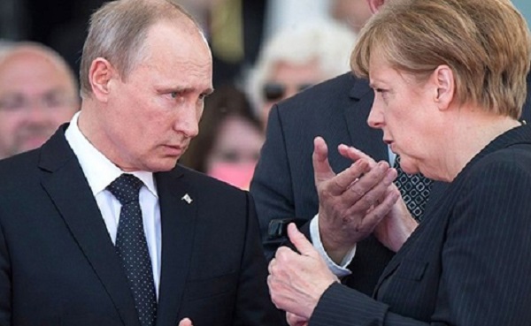 Путин и Меркель обсудили транзит газа и «нормандский саммит»