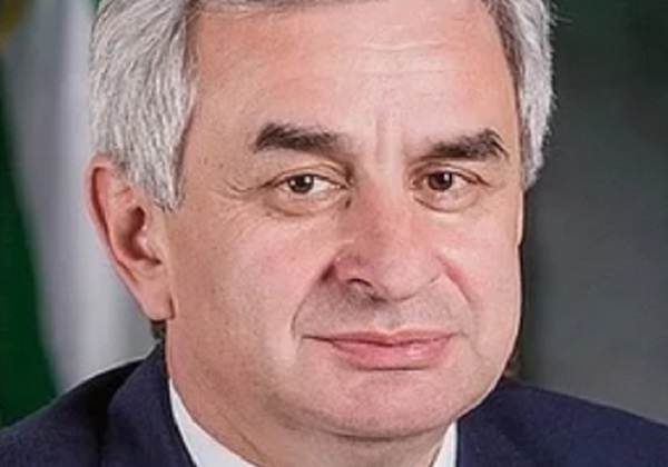 Воры публично требуют должок с лидера Абхазии Рауля Хаджимба