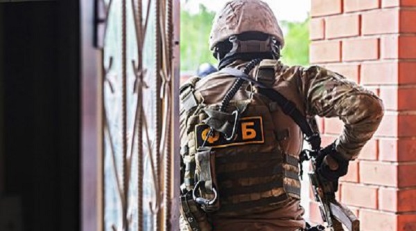 Бойцы ФСБ задержали троих российских полицейских по подозрению по взятке
