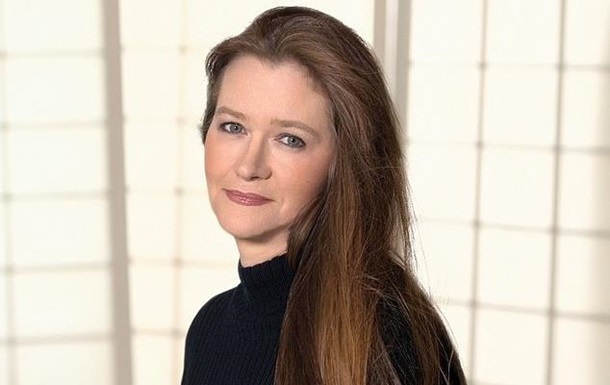 Умерла популярная писательница любовных романов