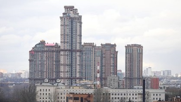 В московском ЖК «Алые паруса» погибли два человека