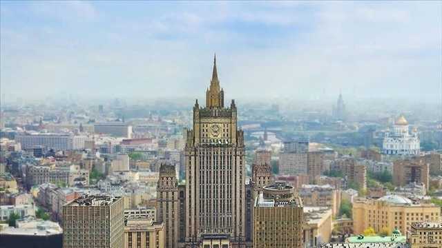 МИД России решил устроить вечеринку в стиле Гэтсби с «реками шампанского»