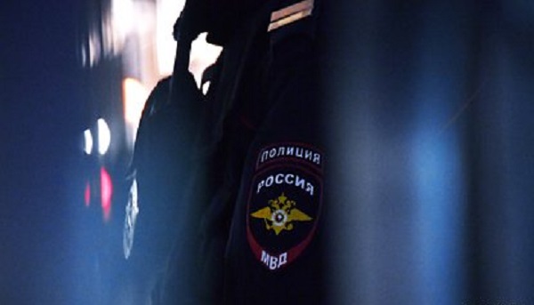 Бывшего полицейского обвинили в совращении российских школьников