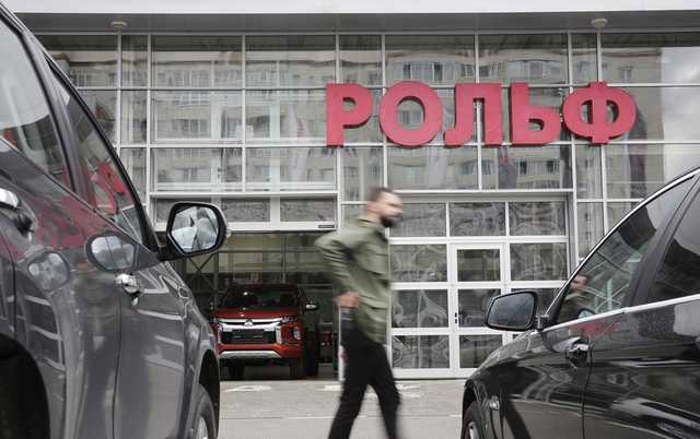 На «Рольф» Сергея Петрова облизываются больше 10 компаний