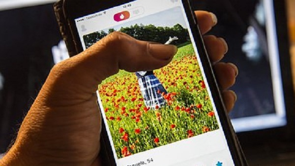 Фотографии тысяч девушек из Tinder оказались в сети