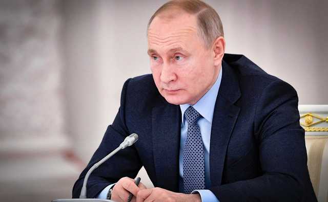 Путин назвал уродами создателей «групп смерти»