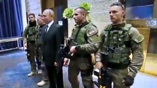 Опубликовано фото Путина с израильским спецназом
