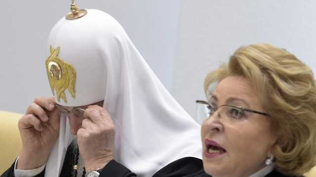 Патриарх Кирилл снова носит элитные часы