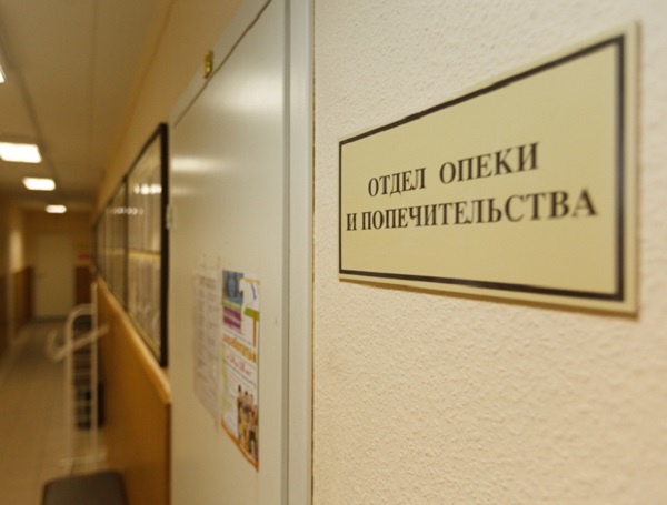 У российской вегетарианки забрали истощенную маленькую дочь
