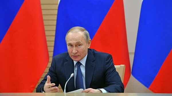 "Маленькая старушечка, сгорбленная..." В сеть попали фото настоящей мамы Путина