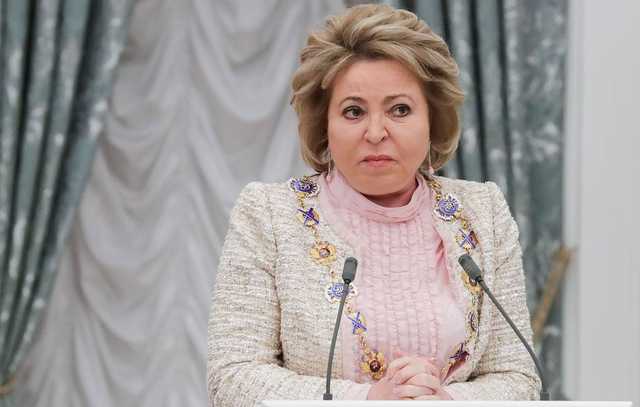 "Нальем бокалы", или почему Матвиенко не нравится профсоюзная минералка?