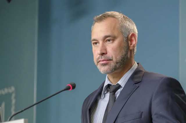 Рябошапка перед отставкой успел назначить одиозного прокурора-мажора