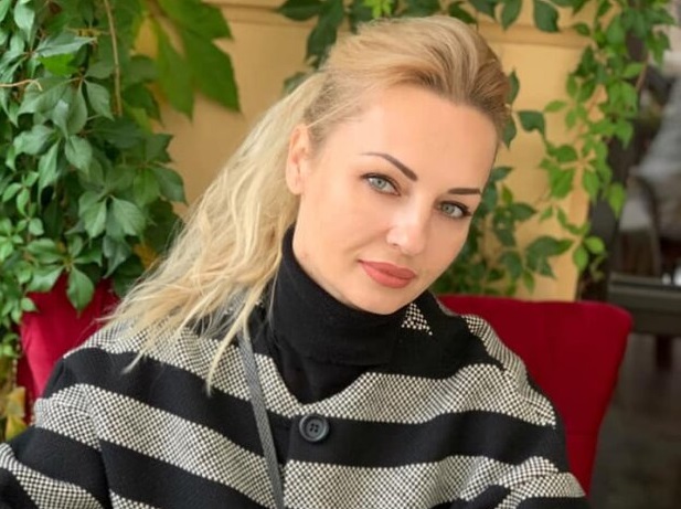 Бывшая менеджер отеля сообщила о крупных накоплениях, когда стала депутатом