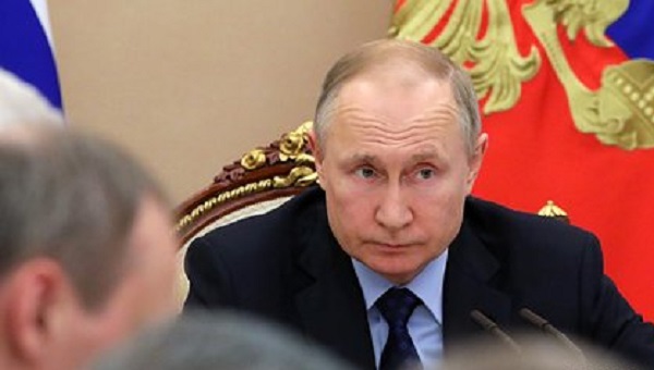 Путин анонсировал выпуск первого портативного теста на коронавирус