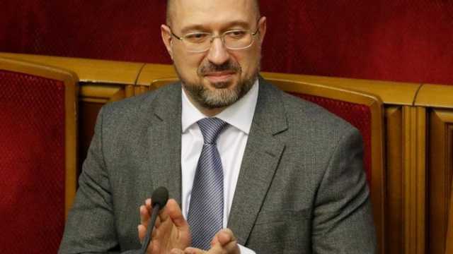 Кабмин Шмыгаля начал обслуживать Ахметова