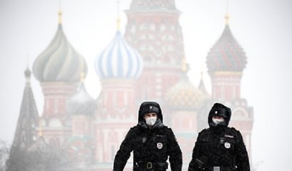 Правительство предложило продлить нерабочую неделю в России