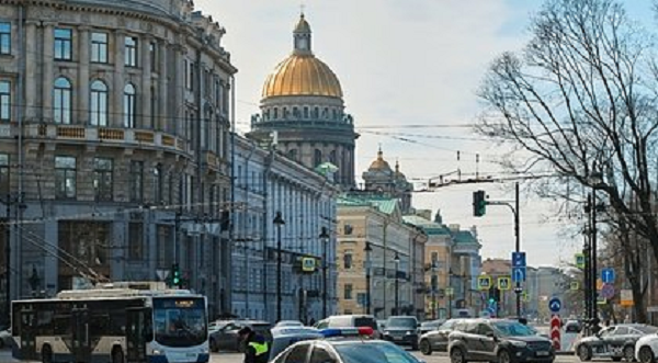 В Петербурге заявили об ухудшающейся с каждым днем обстановке с коронавирусом