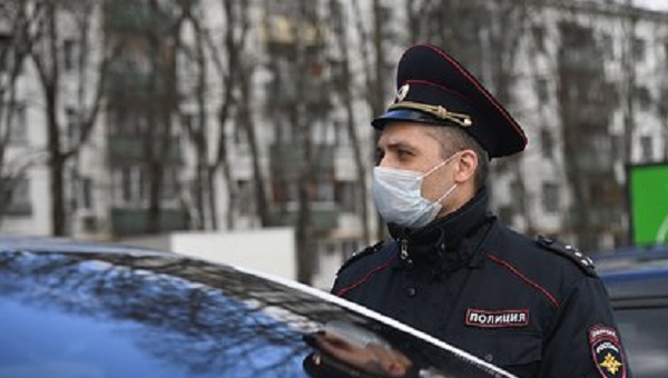 В Москве впервые оштрафовали компанию нарушителей самоизоляции