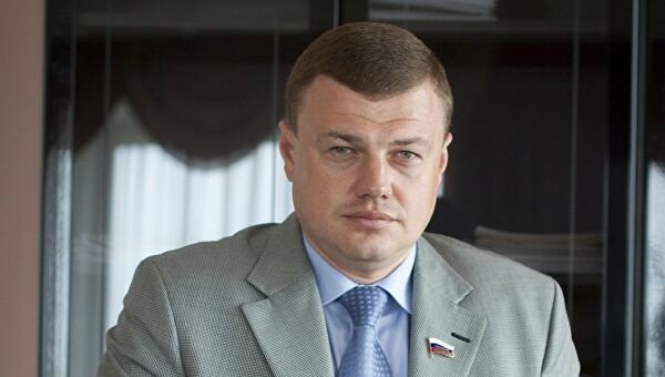 «Стажер» на губернаторстве