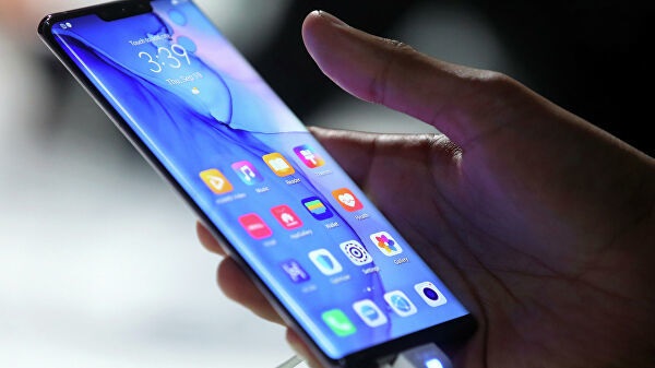 Россиян захотели обязать регистрировать смартфоны