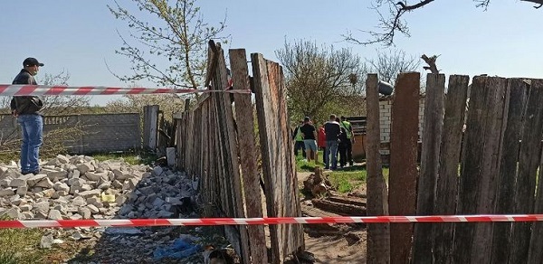 Вся улица в крови: появилось видео дома женщины, обезглавившей дочь в Харькове