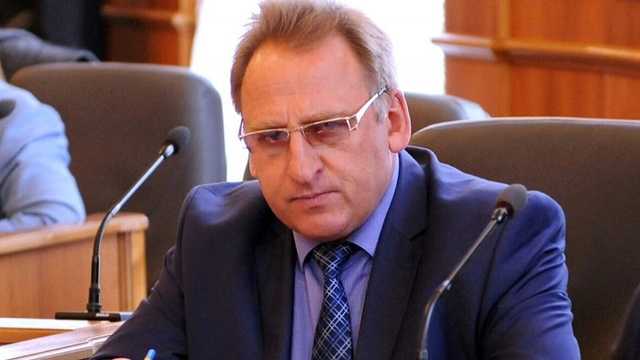 У экс-нардепа-радикала украли наградной пистолет