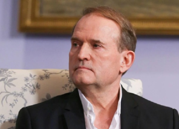 Медведчук показал свою декларацию: миллионы доходов, яхта и сотни икон