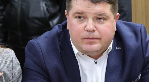 "Черному" леснику, которого ругал Зеленский, разрешили покидать Харьковскую область