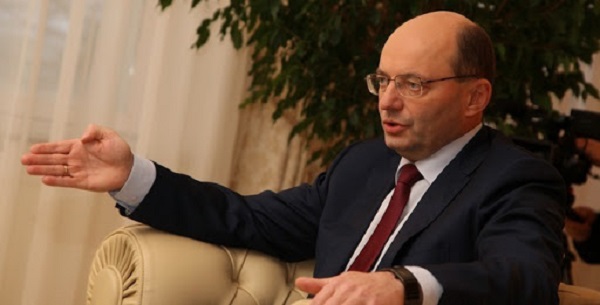 Мишарин "квинсу" передом
