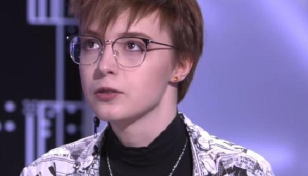 Дочь Ефремова обматерила Малахова, связавшего пьянство актера с ее ориентацией