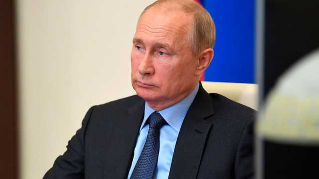 В Кремле объяснили отставание часов Путина во время обращения к россиянам