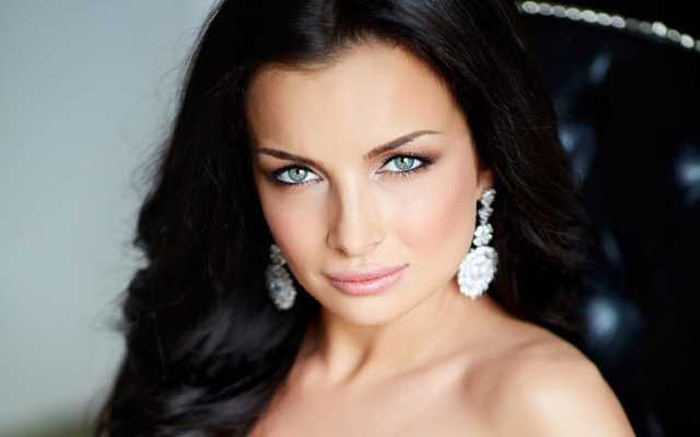 Светлана Халимон – эскортницы носят фейки