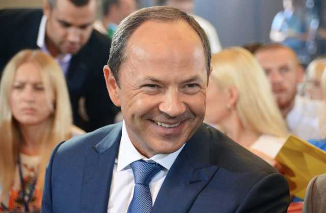 Банкир Тигипко отмывает черный нал миллиардами