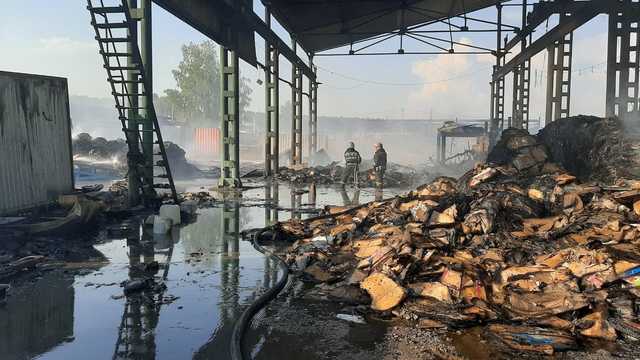 Крупный пожар в Свердловской области связали с транспортировщиками опасных отходов