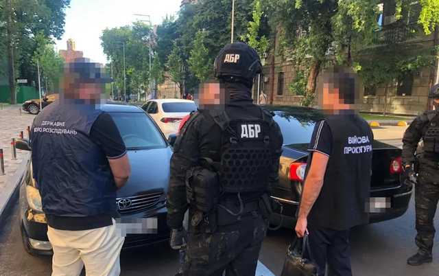 ГБР разоблачило сутенера в рядах СБУ