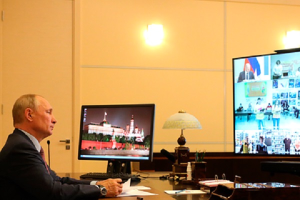 Путин призвал глав регионов поддержать штабы акции «МыВместе»