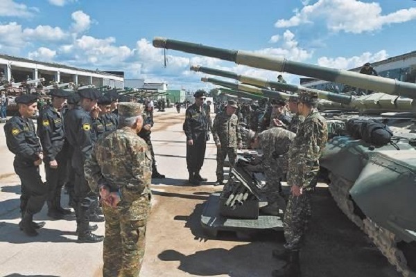 Равенство сил Армении и Азербайджана – к скорому миру или к затяжной войне?