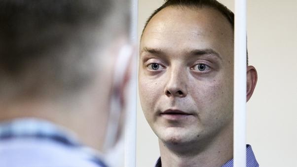 ФСБ: Иван Сафронов передал Чехии секретные сведения, зашифрованные с помощью книги Роя Медведева