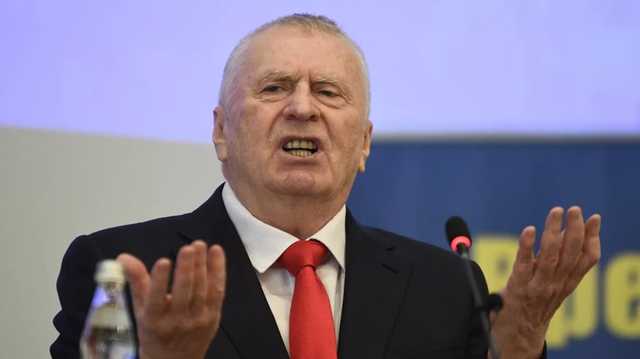 Жириновский «окрыляет» депутата Барсова