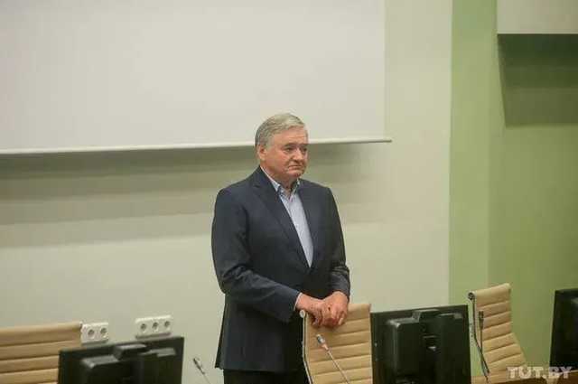 В Беларуси уволили директора РНПЦ «Кардиология». Медики вышли на протест